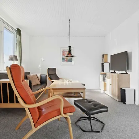 Centrally Located Townhouse With Portseaviews אלינגה