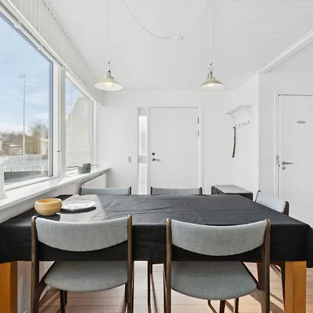 Centrally Located Townhouse With Portseaviews 빌라 *