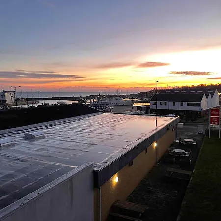 Centrally Located Townhouse With Portseaviews * Allinge-Sandvig