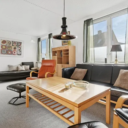 Centrally Located Townhouse With Portseaviews