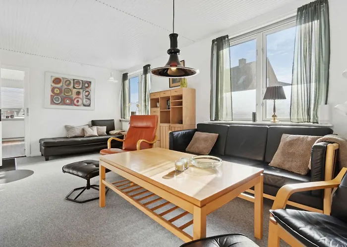 Centrally Located Townhouse With Portseaviews Allinge-Sandvig