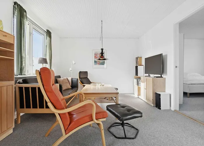 Centrally Located Townhouse With Portseaviews Allinge-Sandvig