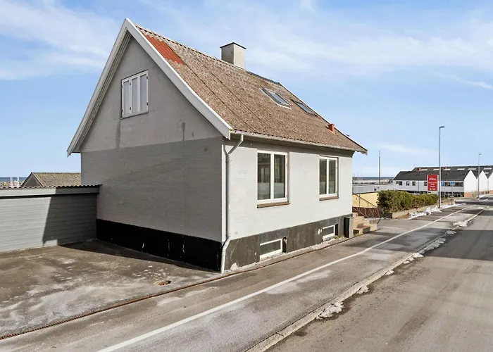 Centrally Located Townhouse With Portseaviews Villa