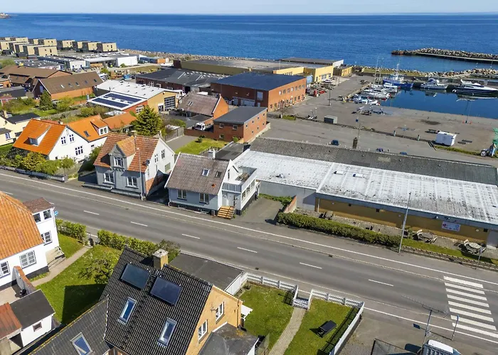 Centrally Located Townhouse With Portseaviews